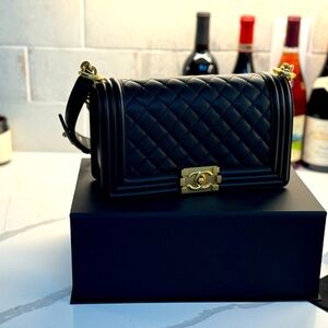 Chanel handbag/purse